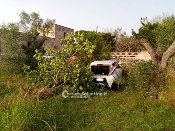 Schianto sulla via per il mare: quattro auto coinvolte. Tre feriti trasportati in ospedale - Corriere Salentino