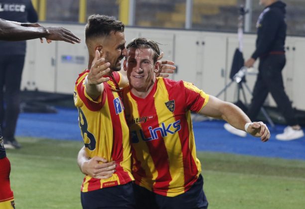 Il Lecce perde 2 a 3, ma la sconfitta non rovina la festa. Standing ovation per Umtiti - Corriere Salentino