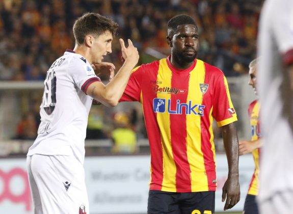 Il Lecce perde 2 a 3, ma la sconfitta non rovina la festa. Standing ovation per Umtiti - Corriere Salentino