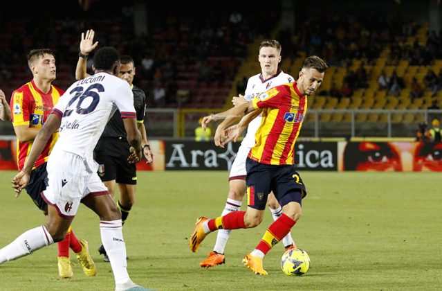 Il Lecce perde 2 a 3, ma la sconfitta non rovina la festa. Standing ovation per Umtiti - Corriere Salentino