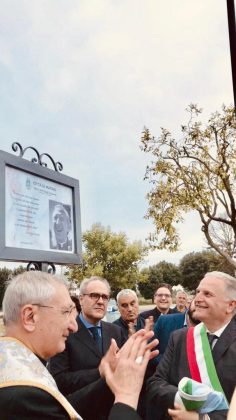 Inaugurazione del parco di Piazza Primiceri a Matino intitolato alla figura di “Don Luigi Giovanni Giussani” - Corriere Salentino
