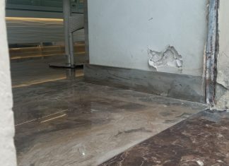 Duplice attentato sullo Ionio: ordigno contro caffetteria, fiamme al gazebo di un discobar