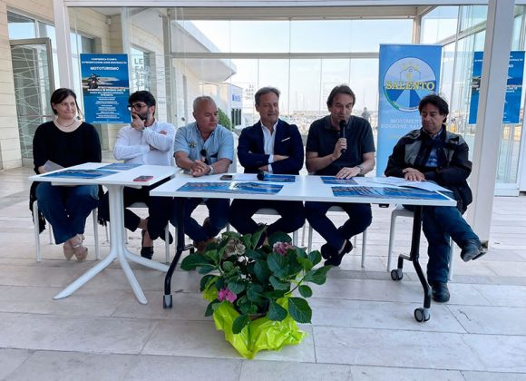 Mototurismo, presentata ad Otranto proposta di legge. Pagliaro: “Turisti in moto alla scoperta del nostro territorio" - Corriere Salentino