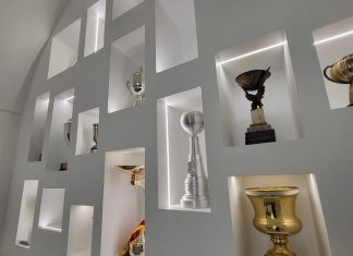 I trofei del Lecce esposti in un’apposita sala