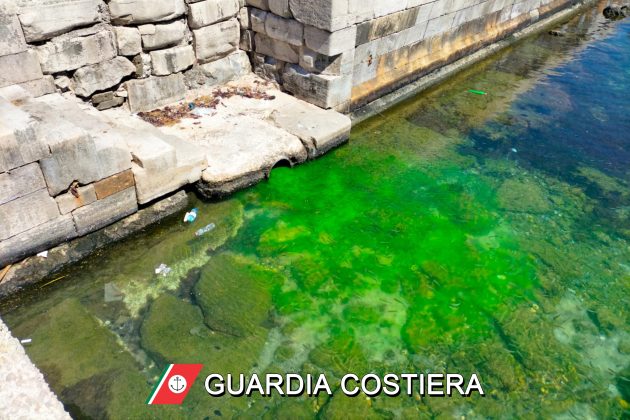 Gli scarichi fognari di un intero isolato sversati da oltre 15 anni nel mare di Gallipoli - Corriere Salentino