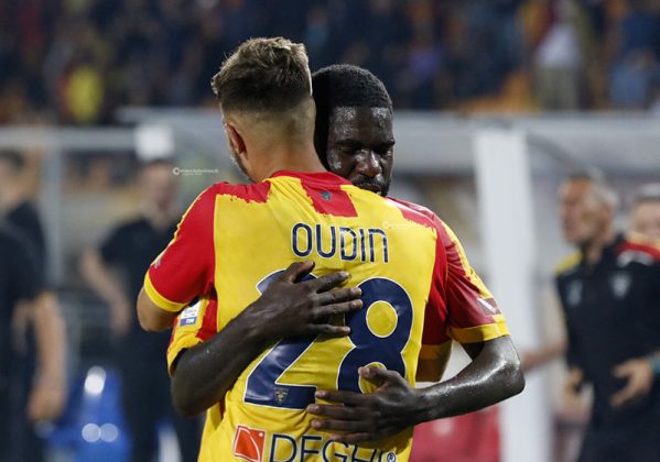 Il Lecce perde 2 a 3, ma la sconfitta non rovina la festa. Standing ovation per Umtiti - Corriere Salentino