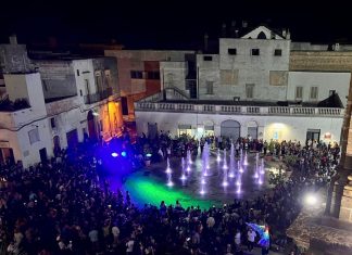 Campi Salentina: inaugurata la fontana in Piazza Libertà