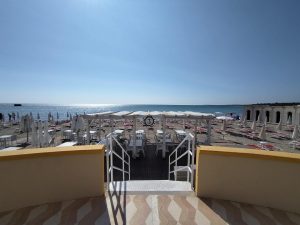 Oggi presentazione del libro “A chi ancora sa guardare le stelle” al Lido York di San Cataldo - Corriere Salentino