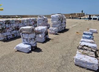 Maxi sequestro di cocaina sulla nave mercantile: tra i 5 arrestati un uomo residente in Salento