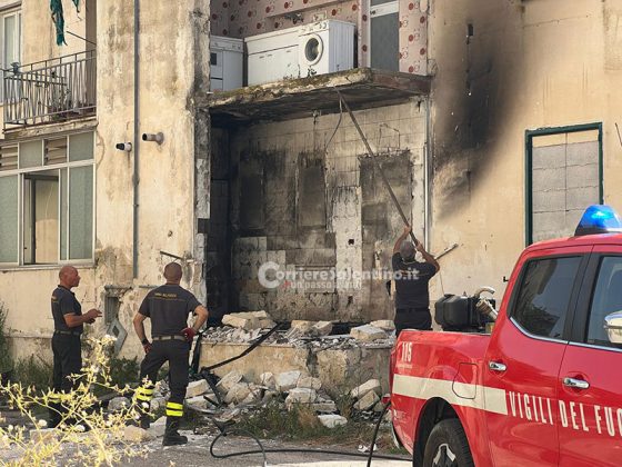 Fuga di gpl, poi il boato e le fiamme: sventrata una delle “case minime” - Corriere Salentino