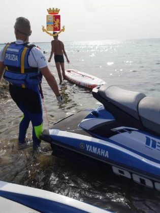 Droga e furti alla Baia Verde, continuano i controlli della polizia. Scoperto un accampamento nella pineta - Corriere Salentino