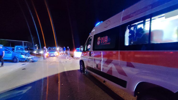 Schianto frontale sulla provinciale che conduce al mare: un ferito in ospedale con codice rosso - Corriere Salentino