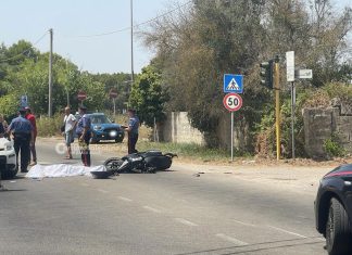 Schianto tra auto e moto nei pressi dell’Ecotekne, nulla da fare per un ragazzo di 35 anni