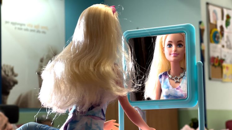 Barbie protagonista della "Doll Therapy" al nucleo Alzheimer della RSA San Raffaele di Campi Salentina - Corriere Salentino