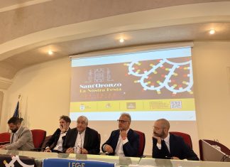 Festa di Sant’Oronzo 2023 tra novità e tradizione: bande itineranti nei quartieri, festival e spettacoli. Ecco il piano mobilità. Luminarie fino in piazza Mazzini