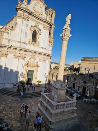Presicce, la Colonna di Sant’Andrea torna a splendere dopo i lavori di restauro - Corriere Salentino