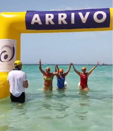 Abbracciamoli onlus ha concluso con successo le nuotate di “Stella Maris Swim” tra sport, amicizia e solidarietà - Corriere Salentino