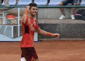 Franco Agamenone del Ct Lecce scalda la racchetta in vista degli Us Open