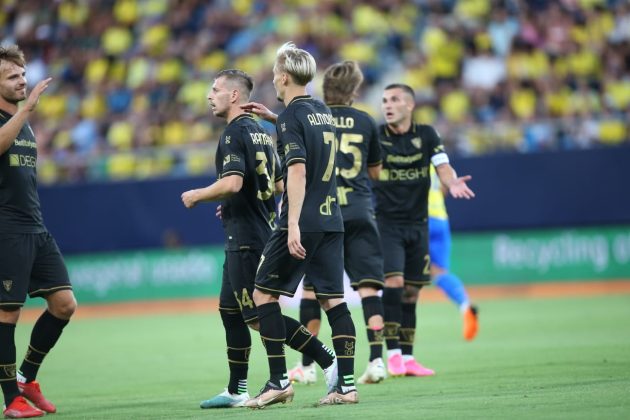 Il Lecce perde ai rigori l'amichevole in Spagna ma impressiona positivamente - Corriere Salentino