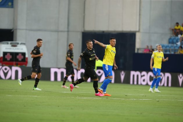 Il Lecce perde ai rigori l'amichevole in Spagna ma impressiona positivamente - Corriere Salentino