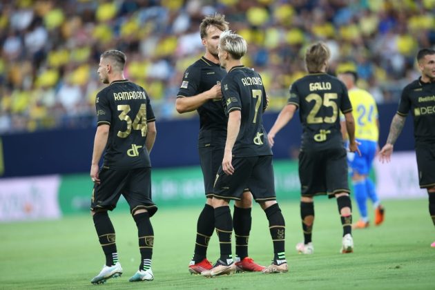 Il Lecce perde ai rigori l'amichevole in Spagna ma impressiona positivamente - Corriere Salentino