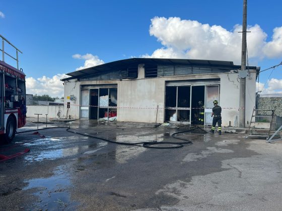 Rogo nel centro cottura, danni ingenti: all'origine un probabile cortocircuito - Corriere Salentino