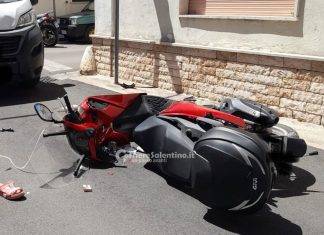 Scontro all’incrocio nel centro abitato tra furgone e scooter: ferita una donna