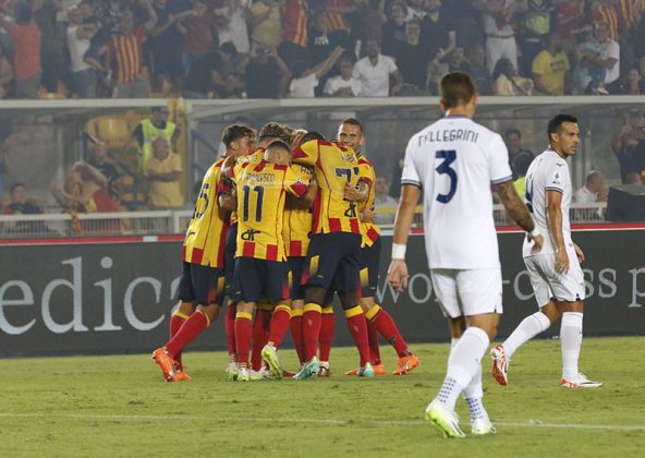 Ripresa super, il Lecce ribalta la Lazio e vince per 2 a 1. Prima vittoria all’esordio in A nella storia - Corriere Salentino