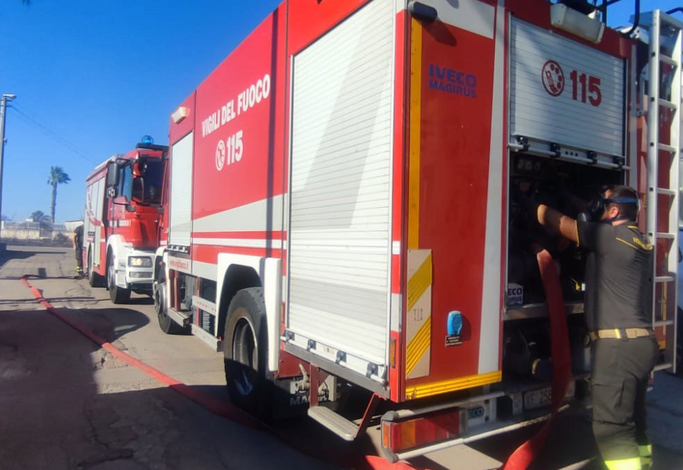 Lapide Per Gatti Relaxdays - Gattino Con Ali E Scritta 'Love Needs No Word', In Poliresina - Foto 4