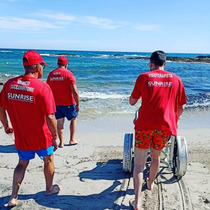 Dallo Ionio all’Adriatico circa 2mila persone con gravi patologie hanno usufruito della fisioterapia a mare: si conclude l’edizione 2023 del progetto “Il Mare di tutti” - Corriere Salentino