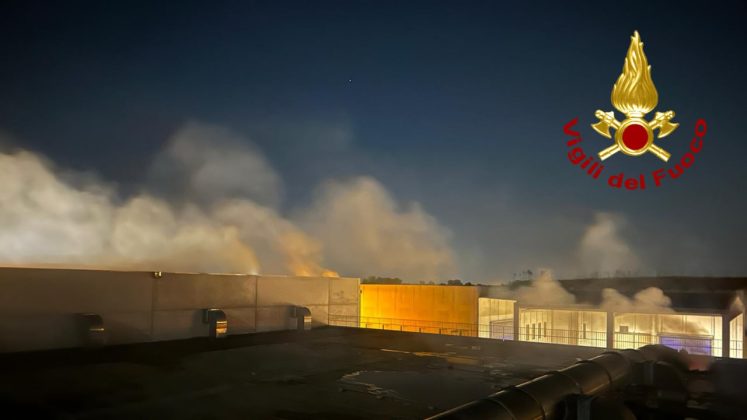 Cavallino: fiamme nel biotunnel dell'impianto di stabilizzazione dell' indifferenziato - Corriere Salentino