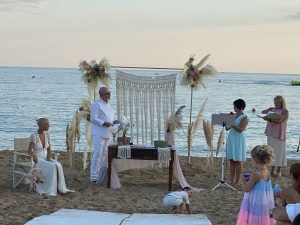 Marina, malata terminale, realizza il suo sogno di sposarsi sul mare del Salento - Corriere Salentino