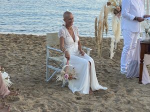 Marina, malata terminale, realizza il suo sogno di sposarsi sul mare del Salento - Corriere Salentino