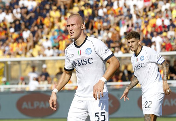 Lecce, che batosta! Il Napoli passeggia al Via del Mare e cala il poker: 4 a 0 - Corriere Salentino