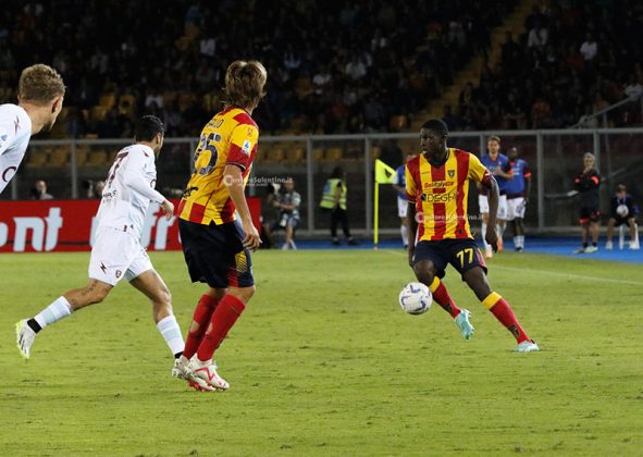 Krstovic la sblocca, Strefezza la chiude: il Lecce batte anche la Salernitana - Corriere Salentino