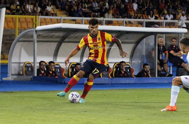 Krstovic la sblocca, Strefezza la chiude: il Lecce batte anche la Salernitana - Corriere Salentino