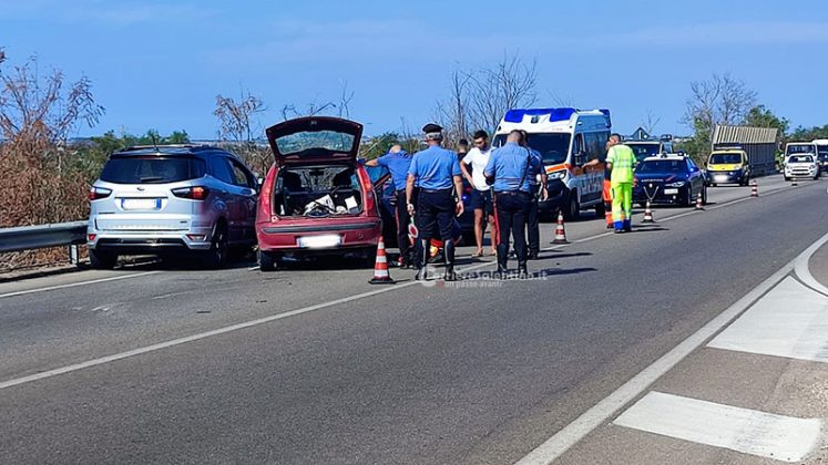 Inseguito dopo un furto, provoca incidente e poi si scaglia contro i carabinieri: arrestato - Corriere Salentino
