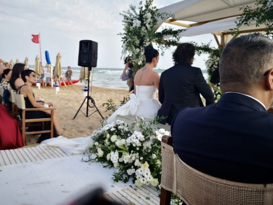 Sposarsi in spiaggia anche in autunno. A Lido Venere come in California - Corriere Salentino