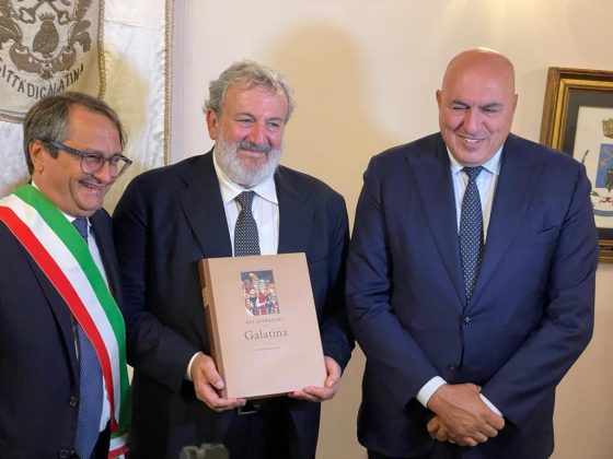 Emiliano a Galatina per la cerimonia consegna delle Aquile - Corriere Salentino