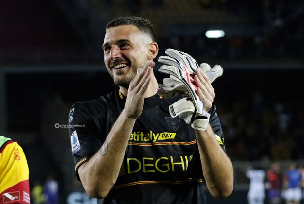Krstovic la sblocca, Strefezza la chiude: il Lecce batte anche la Salernitana - Corriere Salentino