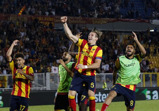 Krstovic la sblocca, Strefezza la chiude: il Lecce batte anche la Salernitana - Corriere Salentino