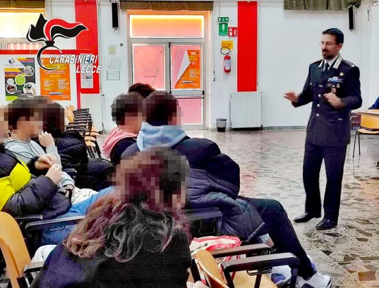 Scuola, ripresi gli incontri dei carabinieri per la “diffusione della legalità” tra i giovani - Corriere Salentino