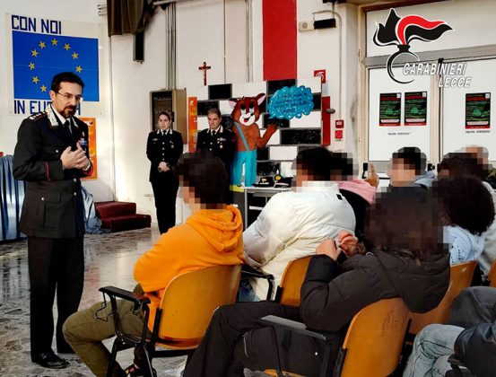 Scuola, ripresi gli incontri dei carabinieri per la “diffusione della legalità” tra i giovani - Corriere Salentino