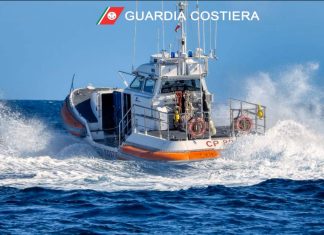 Travolto da una barca, finisce in ospedale con una profonda ferita alla gamba: tragedia sfiorata nel mare di Leuca