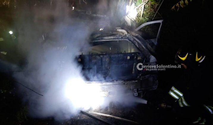 Prima lo schianto, poi l'auto prende fuoco: uomo muore carbonizzato  - Corriere Salentino