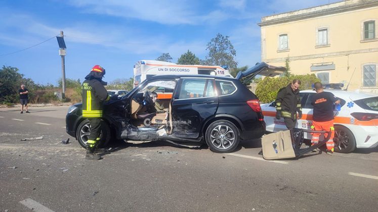 Violento impatto all'incrocio sulla statale 275: tre feriti trasportati in ospedale - Corriere Salentino