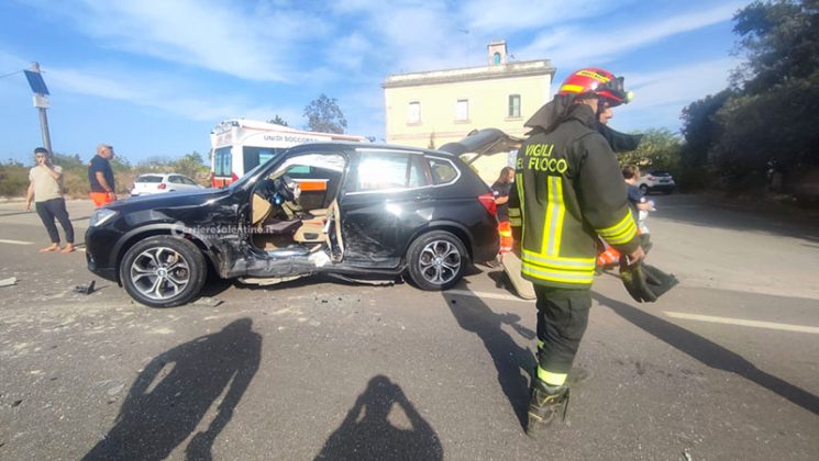 Violento impatto all'incrocio sulla statale 275: tre feriti trasportati in ospedale - Corriere Salentino