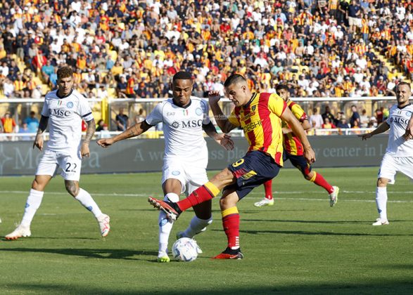 Lecce, che batosta! Il Napoli passeggia al Via del Mare e cala il poker: 4 a 0 - Corriere Salentino
