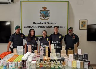 Tra gli oltre 5.000 prodotti contraffatti anche cosmetici contenenti il “lilial”, ritenuto tossico e cancerogeno: due denunce a Lecce