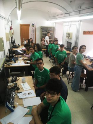 A Unisalento 45 allieve e allievi delle scuole superiori di Lecce, Brindisi e Taranto per la 13ma “Scuola estiva di fisica” - Corriere Salentino